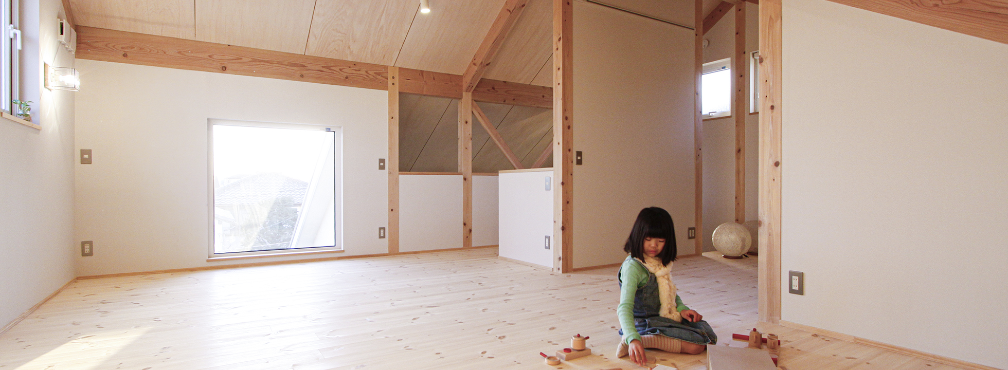 富士山を眺める小屋裏3階の家